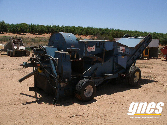 weiss-mcnair-9800-pto-nut-harvester